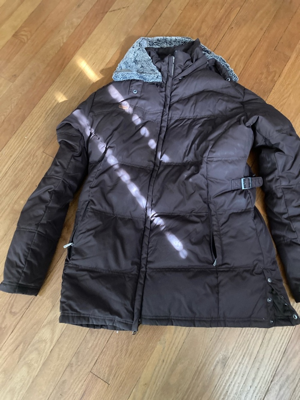 Columbia Brown women’s puffer Jacket with Gray Sherpa Trim size Xl